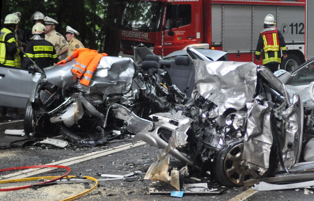 Schwerer VU Leichlingen L294  beide Fahrer verstorben P45.JPG